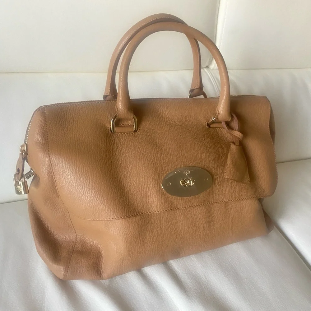 Mulberry Tan Leather Satchel Elegant Design - Picture 2 of 5